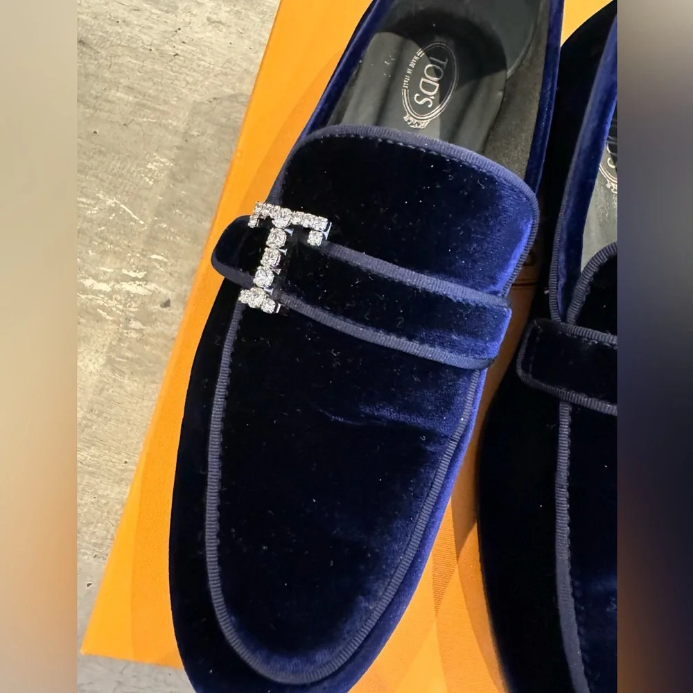 Pre owned TODS size 8.5 - Picture 2 of 10